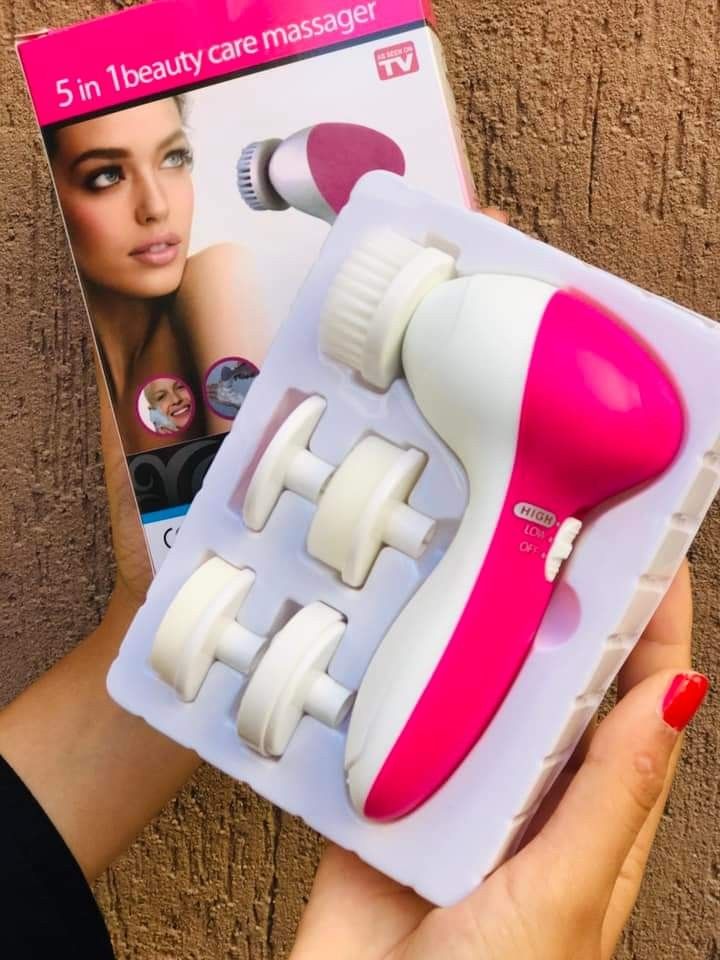 ✅✨"Elevate Your Glow with Our 5-in-1 Facial Cleanser: Deep Cleansing, Exfoliation, and Massage. Unveil Radiant Skin Anywhere, Anytime. Your Beauty, Your Way!"💎